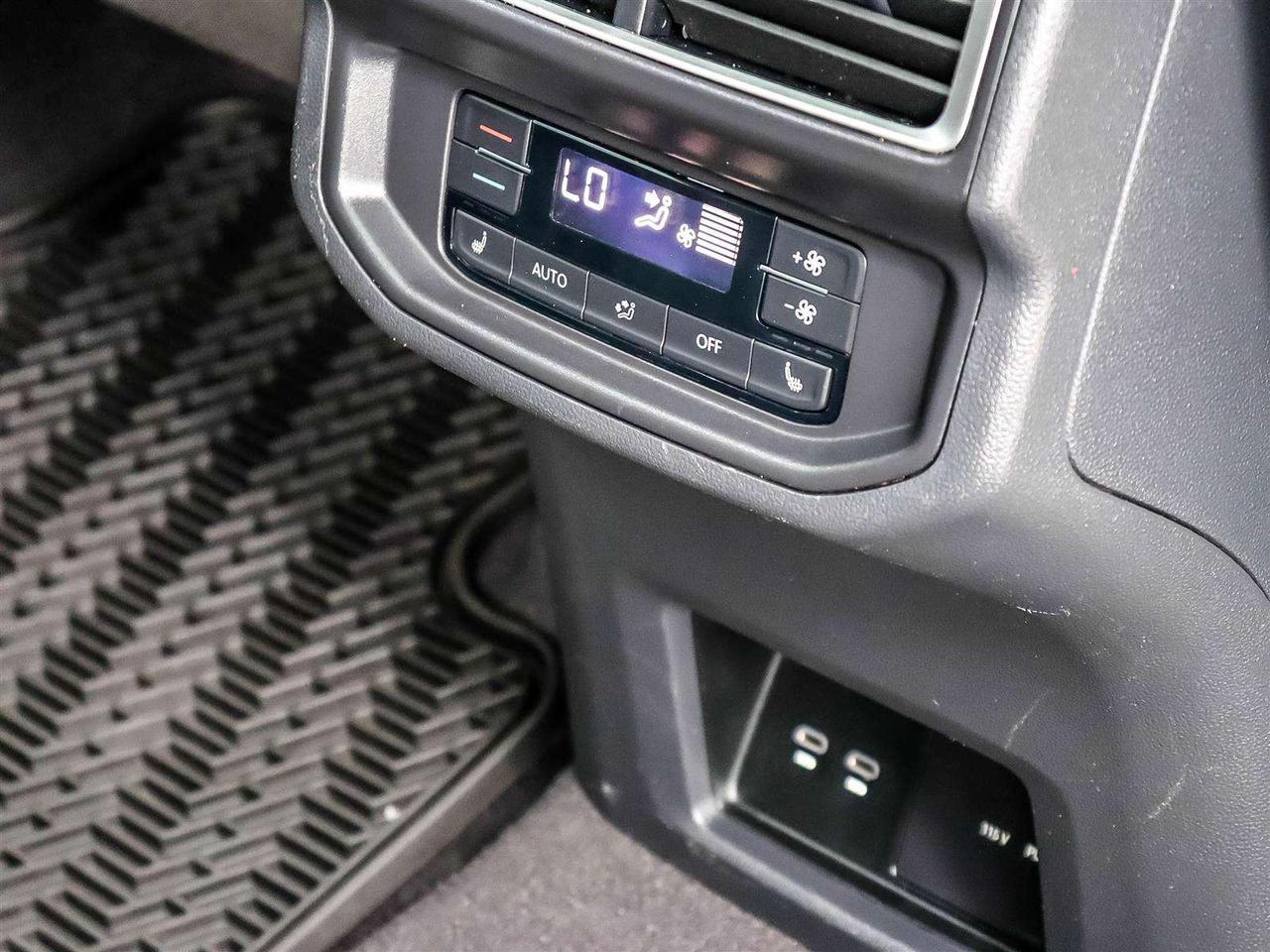 2025 Volkswagen Atlas EXECLINE Photo