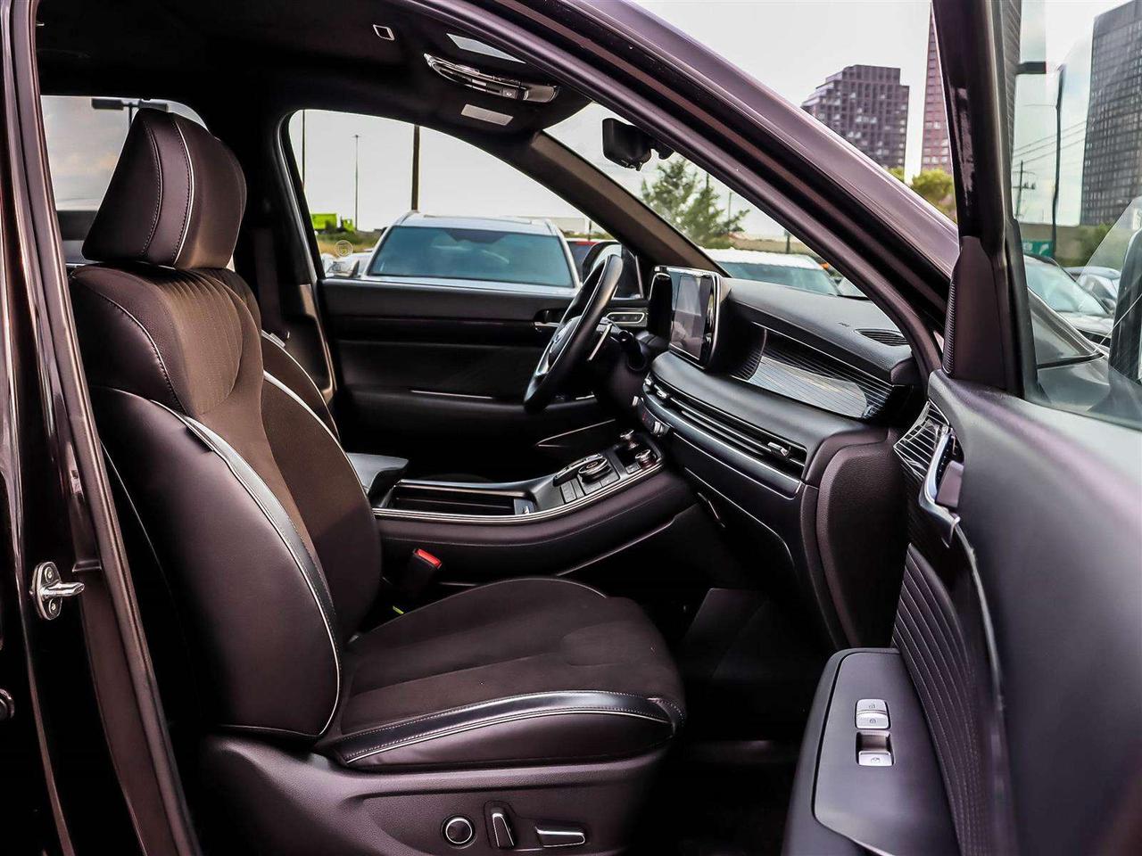 2025 Hyundai PALISADE Ultimate Calligraphy Night Photo