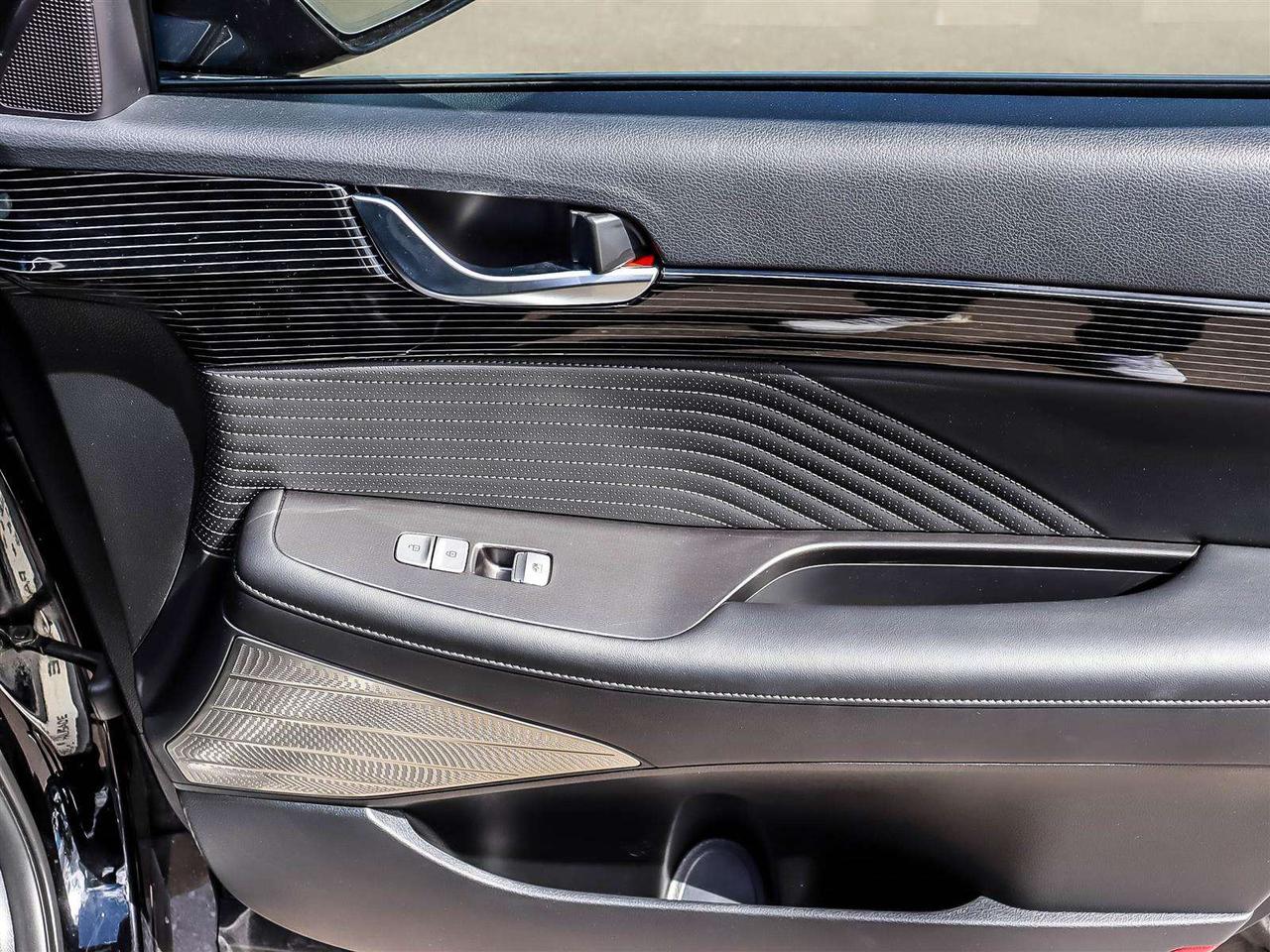 2025 Hyundai PALISADE Ultimate Calligraphy Night Photo