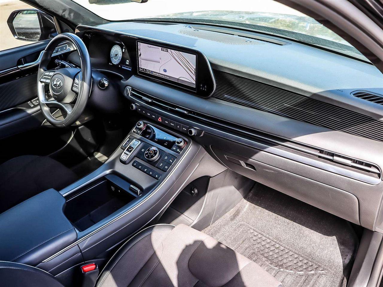 2025 Hyundai PALISADE Ultimate Calligraphy Night Photo