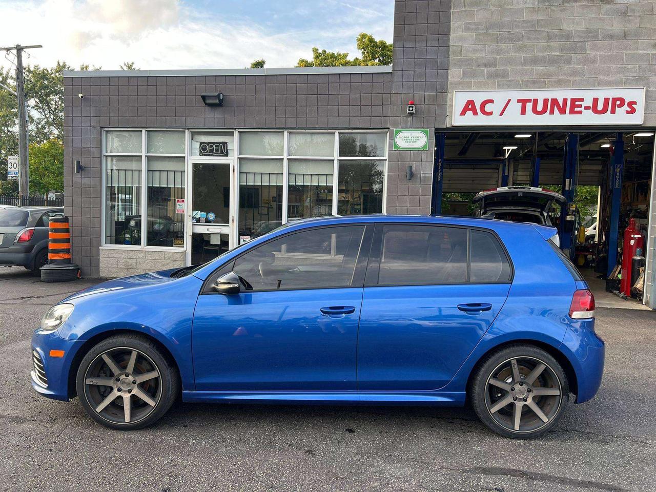 2012 Volkswagen Golf R Clean CARFAX  6-Speed Manual  AWD Photo