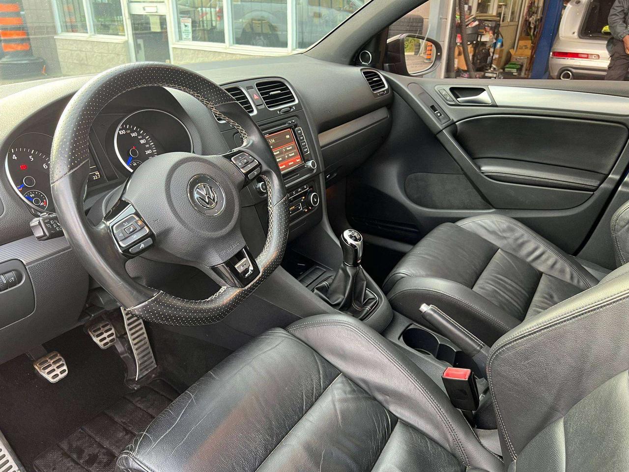 2012 Volkswagen Golf R Clean CARFAX  6-Speed Manual  AWD Photo