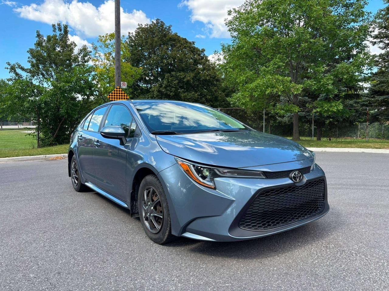 2020 Toyota Corolla LE Photo0
