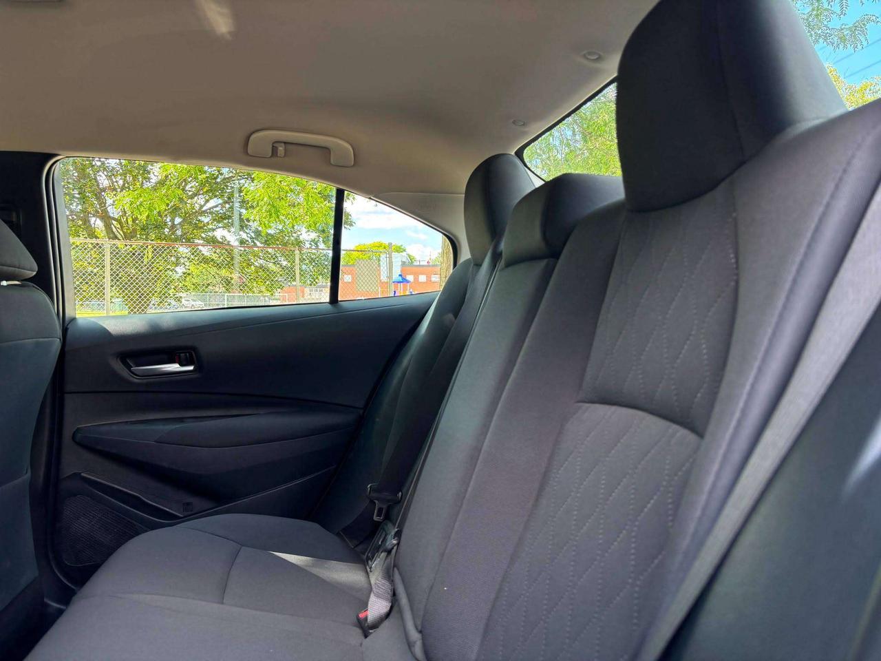 2020 Toyota Corolla LE Photo