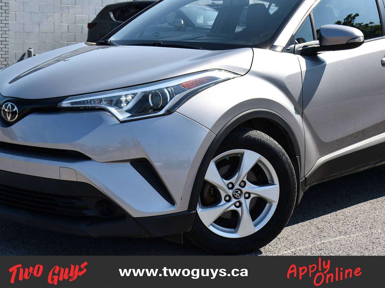 2018 Toyota C-HR XLE Back Up Camera Heated Front Seats Photo5