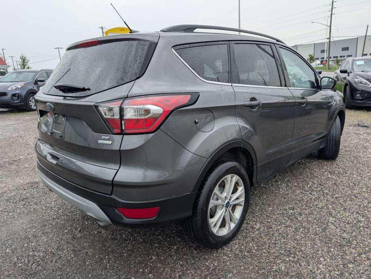 2017 Ford Escape SE   CAMERA   HTD SEATS Photo