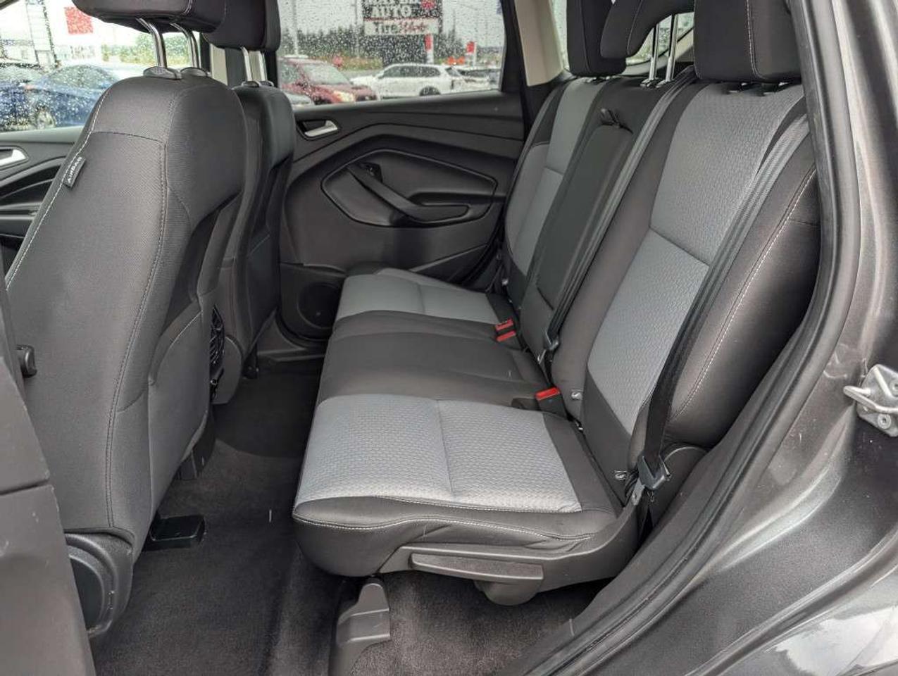 2017 Ford Escape SE   CAMERA   HTD SEATS Photo