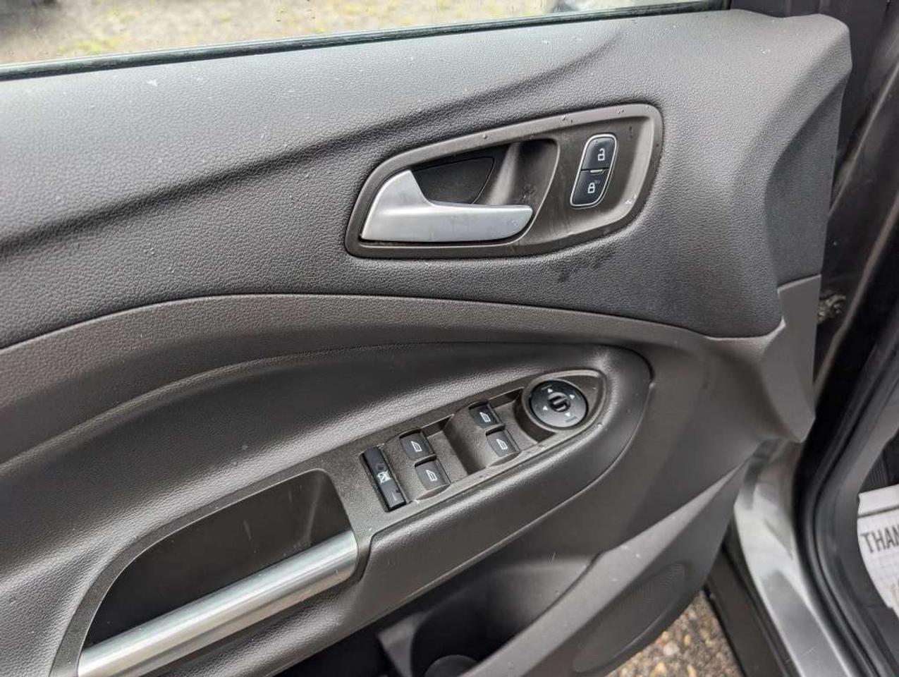 2017 Ford Escape SE   CAMERA   HTD SEATS Photo