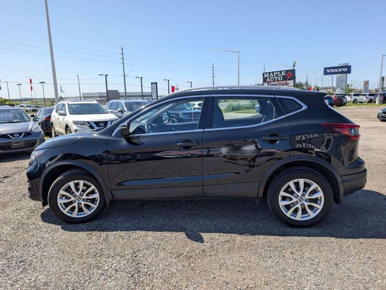2021 Nissan Qashqai SV   SUNROOF   CAMERA   HTD SEATS Photo