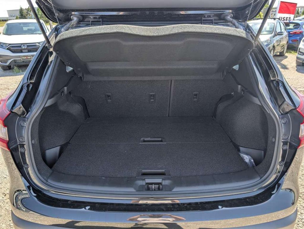 2021 Nissan Qashqai SV   SUNROOF   CAMERA   HTD SEATS Photo