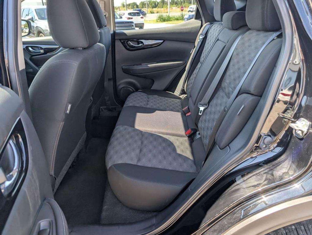 2021 Nissan Qashqai SV   SUNROOF   CAMERA   HTD SEATS Photo