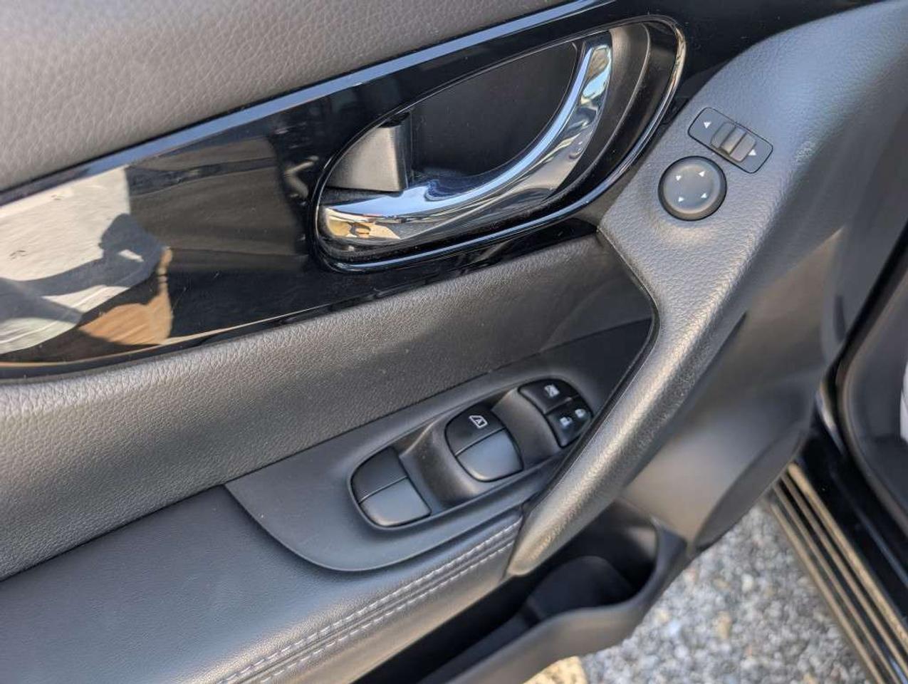 2021 Nissan Qashqai SV   SUNROOF   CAMERA   HTD SEATS Photo