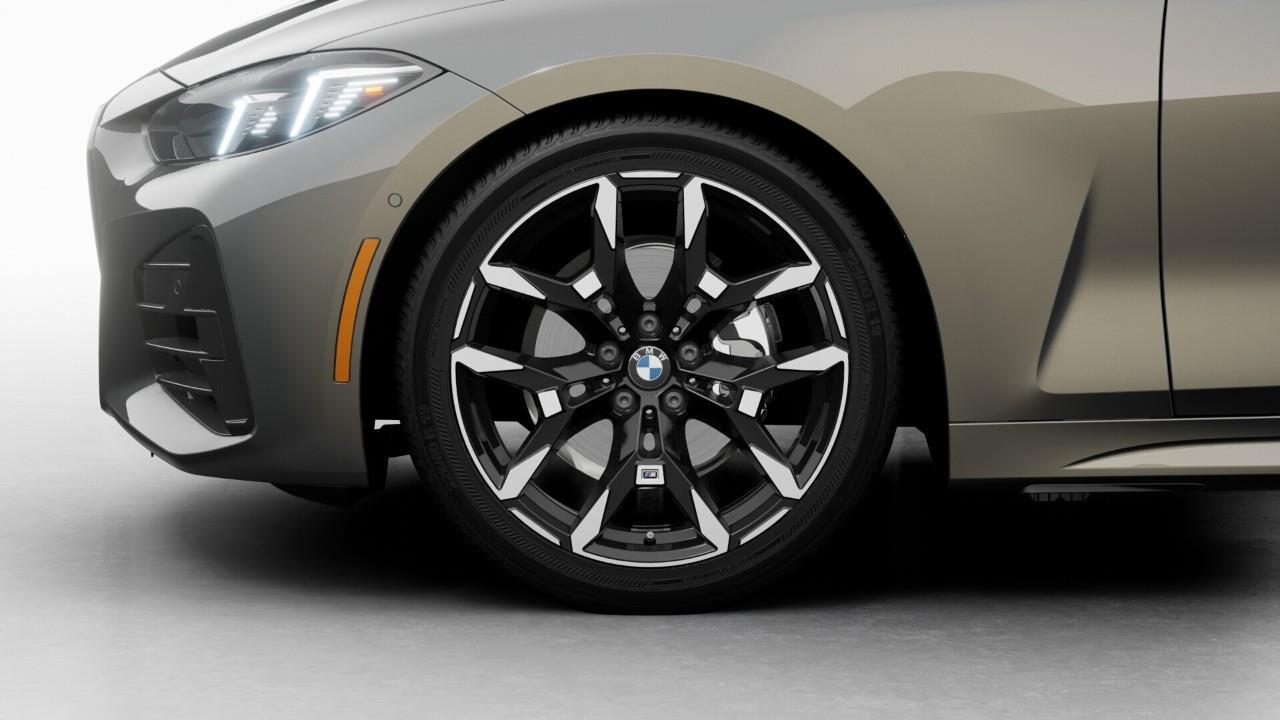 2027 BMW 430 i xDrive 2dr All-Wheel Drive Coupe Photo