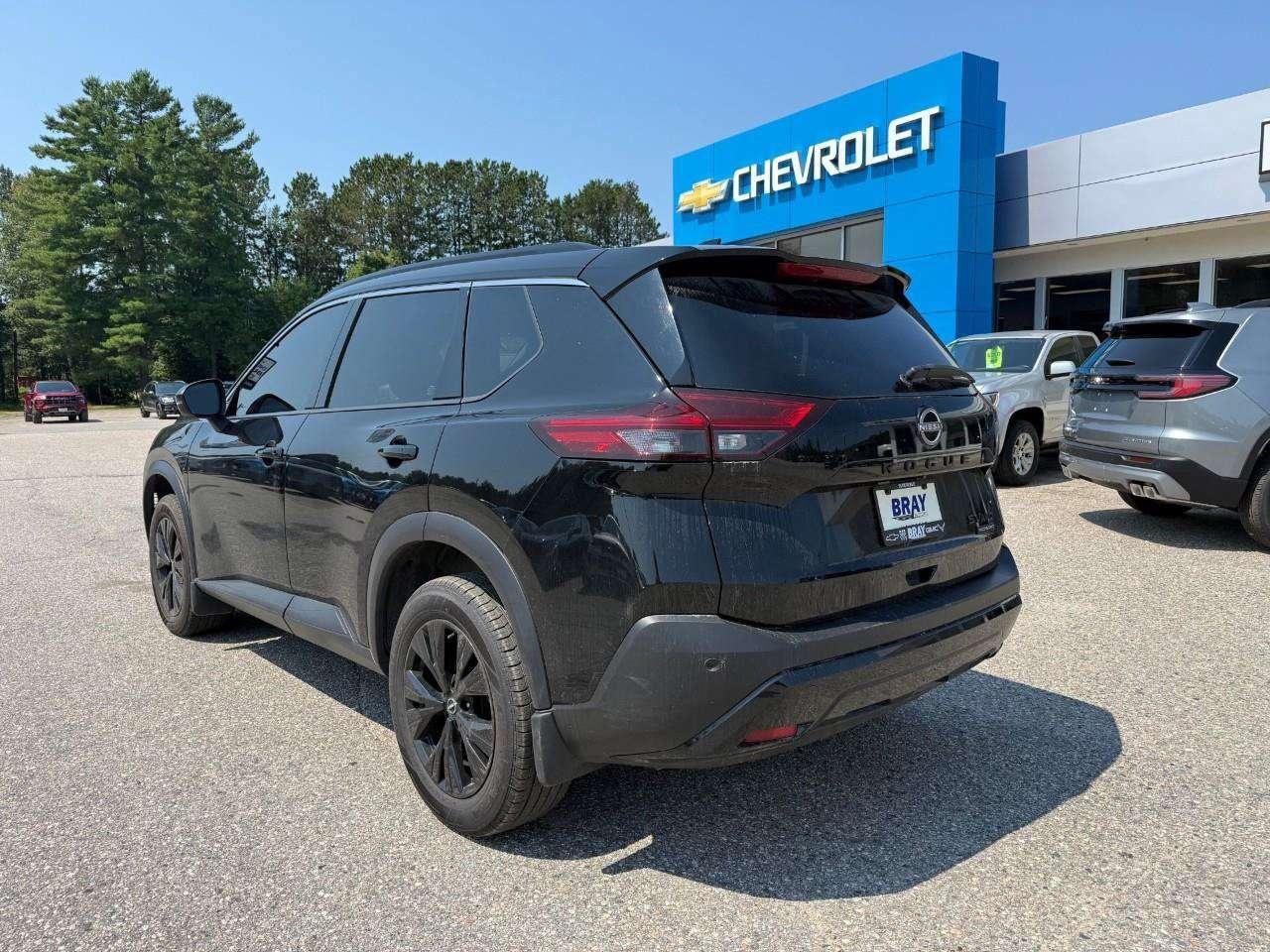 2023 Nissan Rogue ALL WEATHER MATS. PANORAMIC MOONROOF. LEATHER SEATING. FUEL EFFICIENT. CERTIFIED. Photo