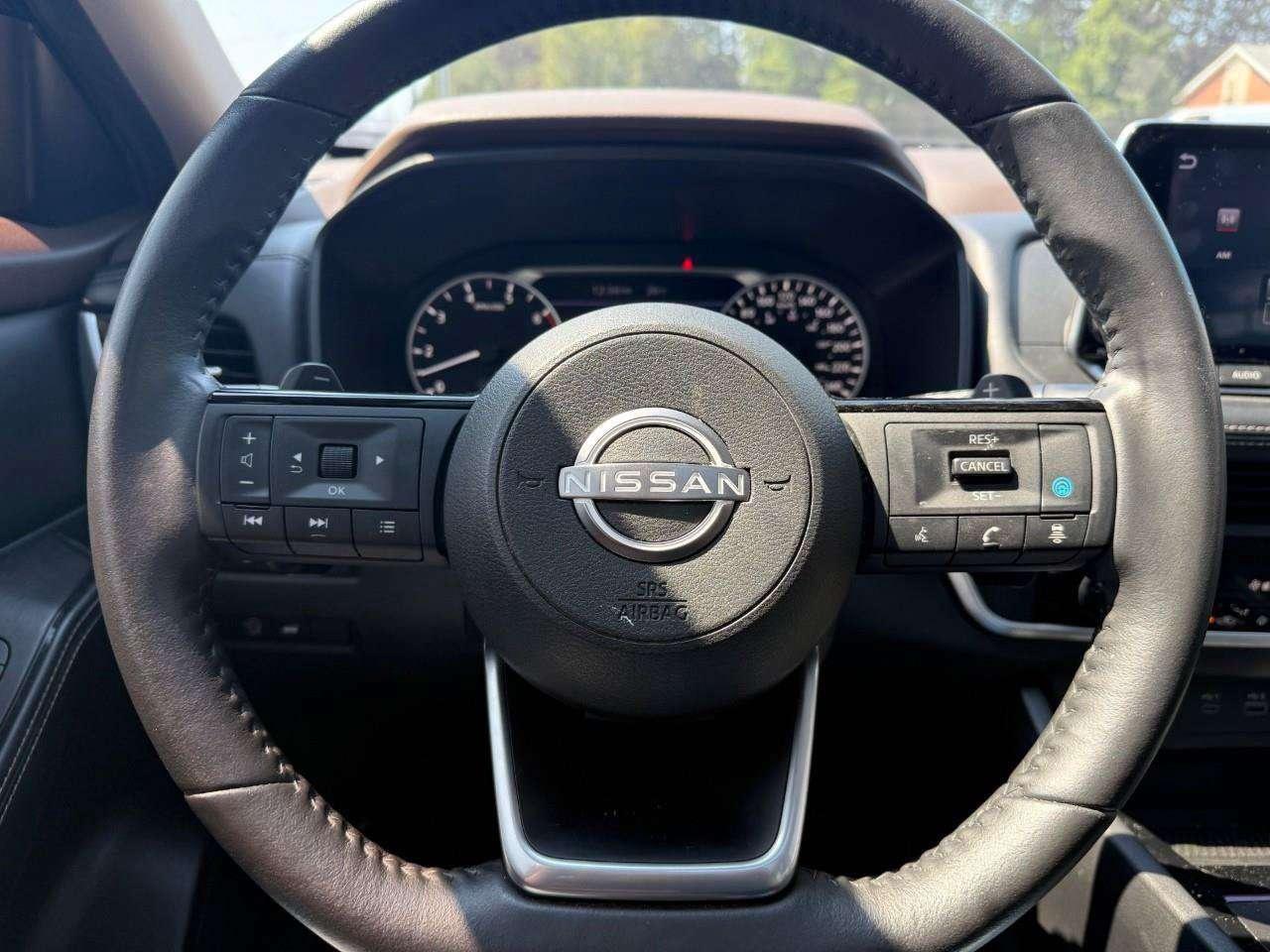2023 Nissan Rogue ALL WEATHER MATS. PANORAMIC MOONROOF. LEATHER SEATING. FUEL EFFICIENT. CERTIFIED. Photo