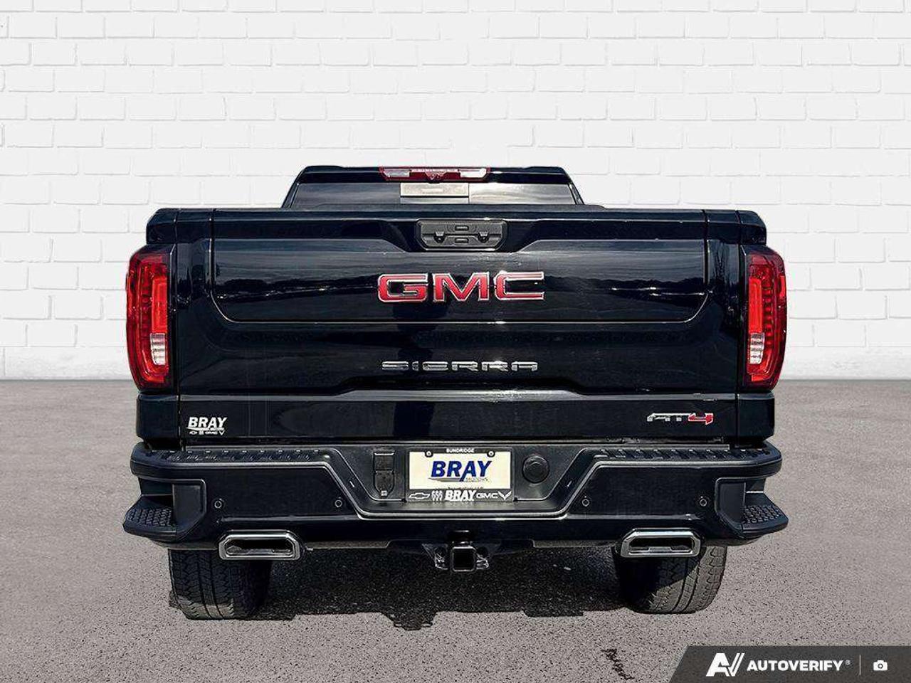 2026 GMC Sierra 1500 HEATED AND COOLED FRONT SEATS. HEATED REAR SEATS. TRAILER BRAKE CONTROLLER. HITCH GUIDANCE. LOADED. Photo3