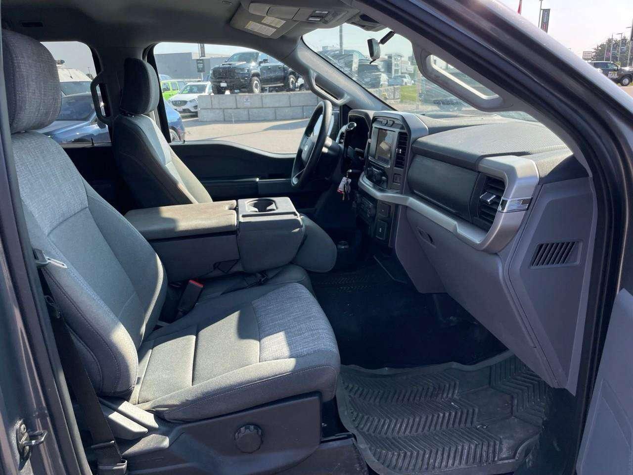 2023 Ford F-150 CLEAN CARFAX   4X4   NAV Photo