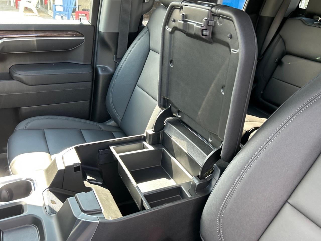 2026 Chevrolet Silverado 1500 Crew Cab Short Box 4-Wheel Drive RST Photo