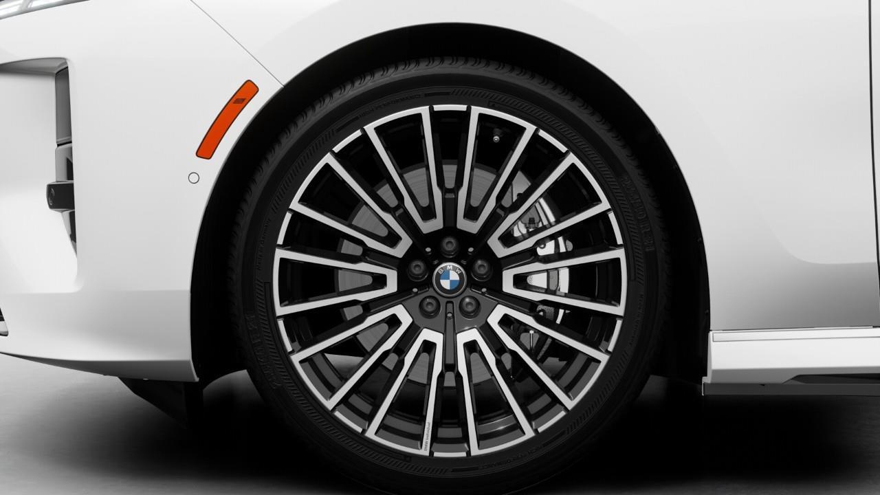 2027 BMW i7 60 xDrive 4dr All-Wheel Drive Sedan Photo