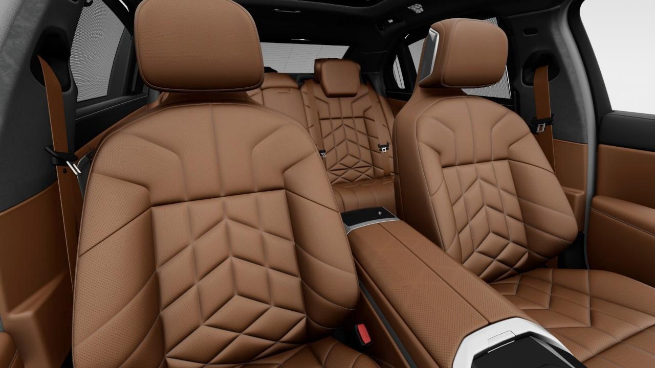 2027 BMW i7 60 xDrive 4dr All-Wheel Drive Sedan Photo
