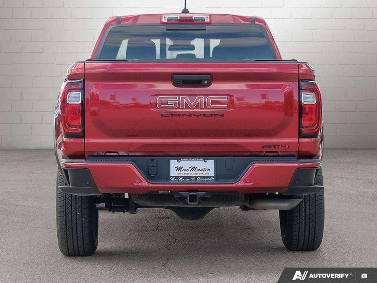 2024 GMC Canyon AT4, 2.7L 4-CYL, ALLOYS, LEATHER, SUNROOF, 1-OWNER, CERTIFIED PREOWNED! Photo