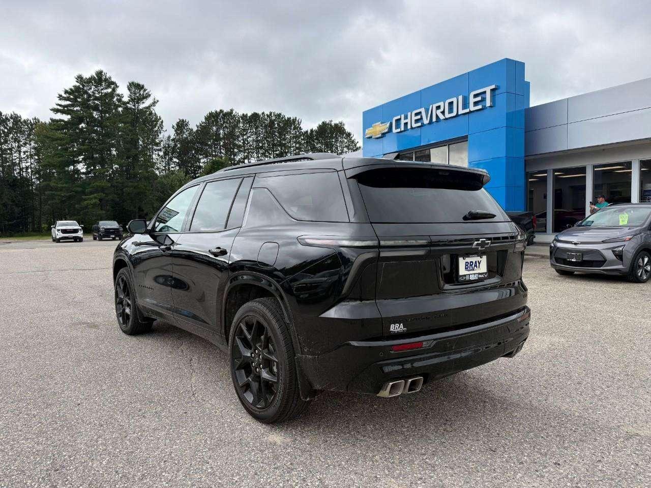 2026 Chevrolet Traverse SUPER CRUISE HANDS FREE DRIVING. TRAILERING PKG. 7 PASSENGER SEATING. LOADED. LEASE RETURN. Photo