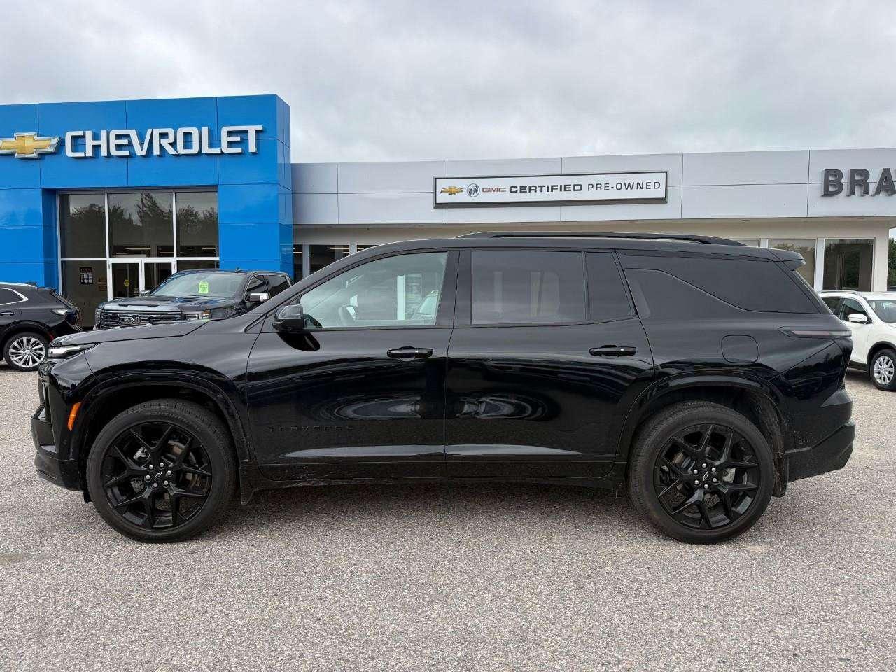 2026 Chevrolet Traverse SUPER CRUISE HANDS FREE DRIVING. TRAILERING PKG. 7 PASSENGER SEATING. LOADED. LEASE RETURN. Photo