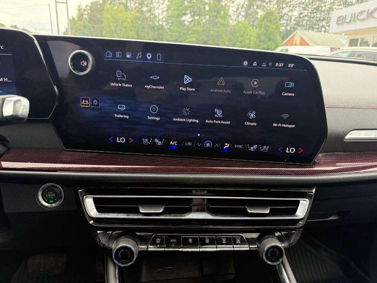 2026 Chevrolet Traverse SUPER CRUISE HANDS FREE DRIVING. TRAILERING PKG. 7 PASSENGER SEATING. LOADED. LEASE RETURN. Photo