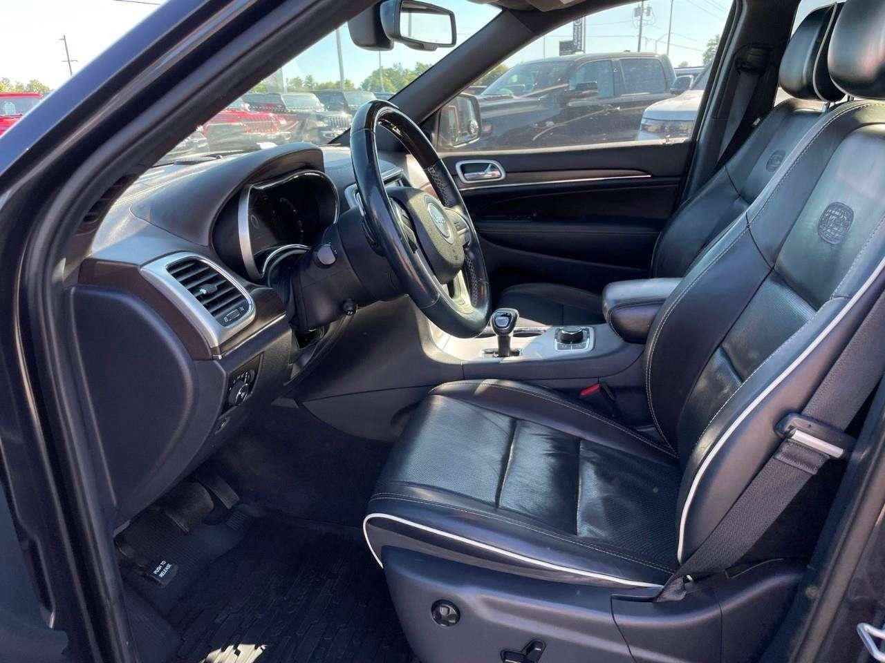 2014 Jeep Grand Cherokee 4WD 4dr Overland Photo