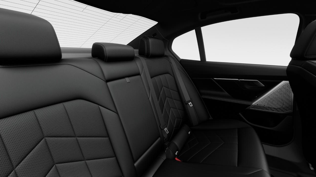 2027 BMW 530 i xDrive 4dr All-Wheel Drive Sedan Photo