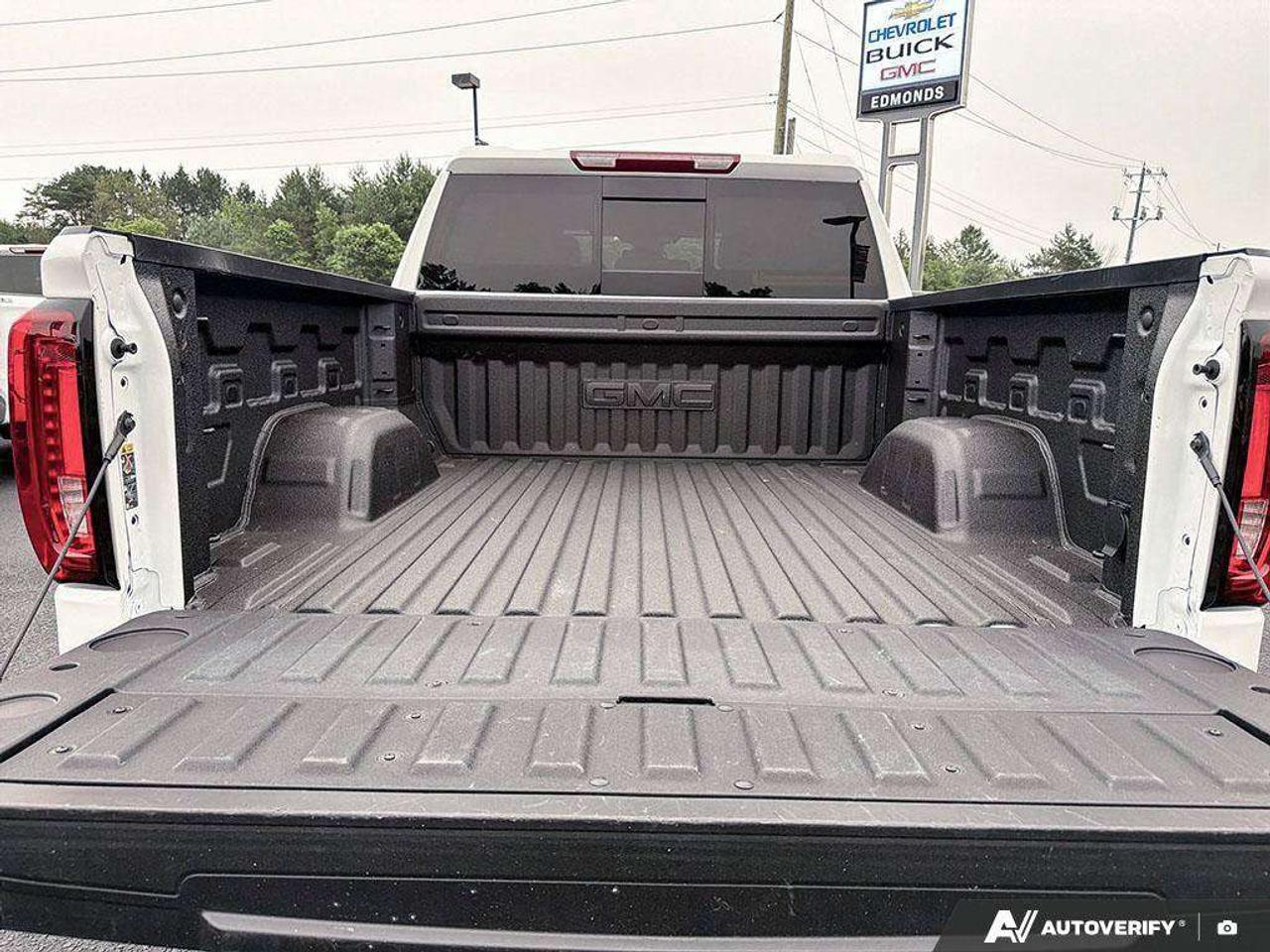 2026 GMC Sierra 1500 Trailer Brake Controller   Sunroof   Heated Seats Photo