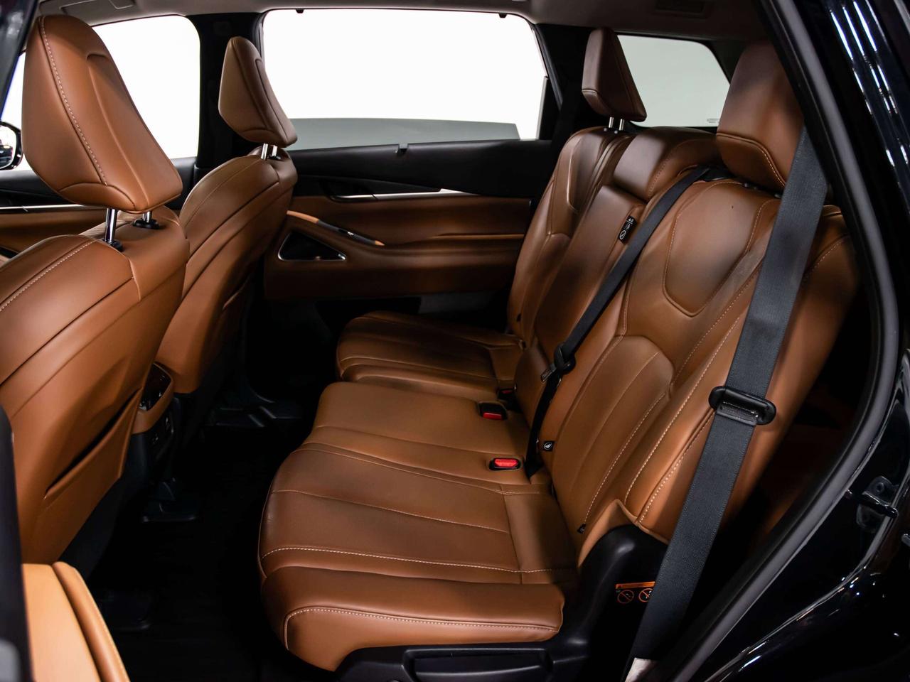 2024 Infiniti QX60 SENSORY 7 PASSENGER BROWN INT HEADS UP NAVI Photo