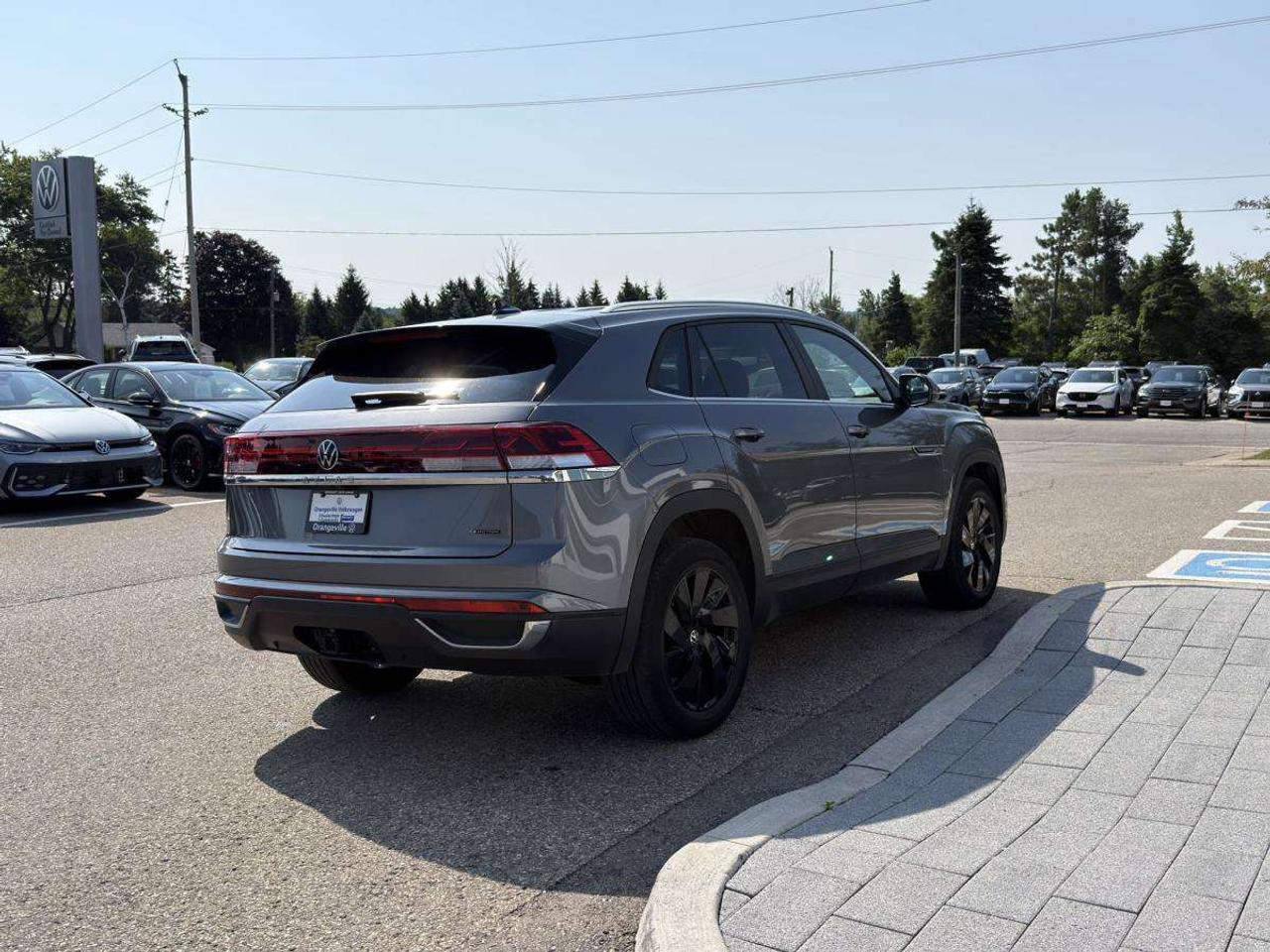 2024 Volkswagen Atlas Comfortline 2.0 TSI 4MOTION Photo