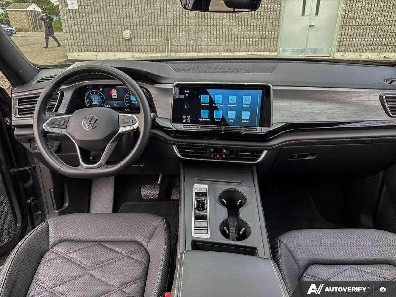 2024 Volkswagen Atlas Comfortline 2.0 TSI 4MOTION Photo