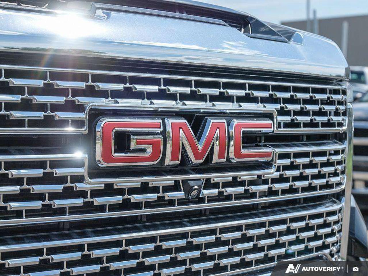 2023 GMC SIERRA 2500HD DENALI, 6.6L V8, 4X4, CREW CAB, ALLOYS, LEATHER, BOSE, CERTIFED PREOWNED! Photo