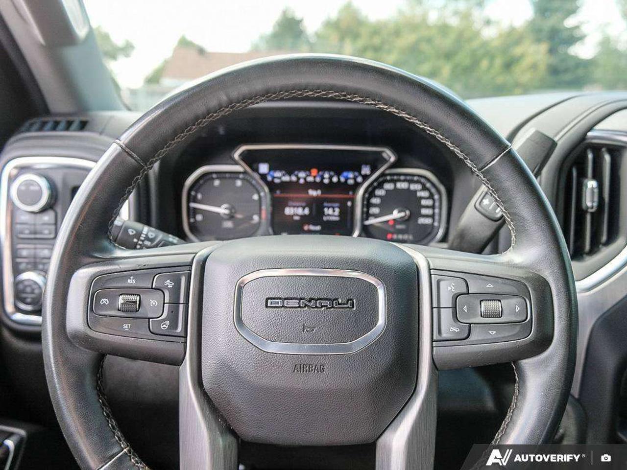 2023 GMC SIERRA 2500HD DENALI, 6.6L V8, 4X4, CREW CAB, ALLOYS, LEATHER, BOSE, CERTIFED PREOWNED! Photo