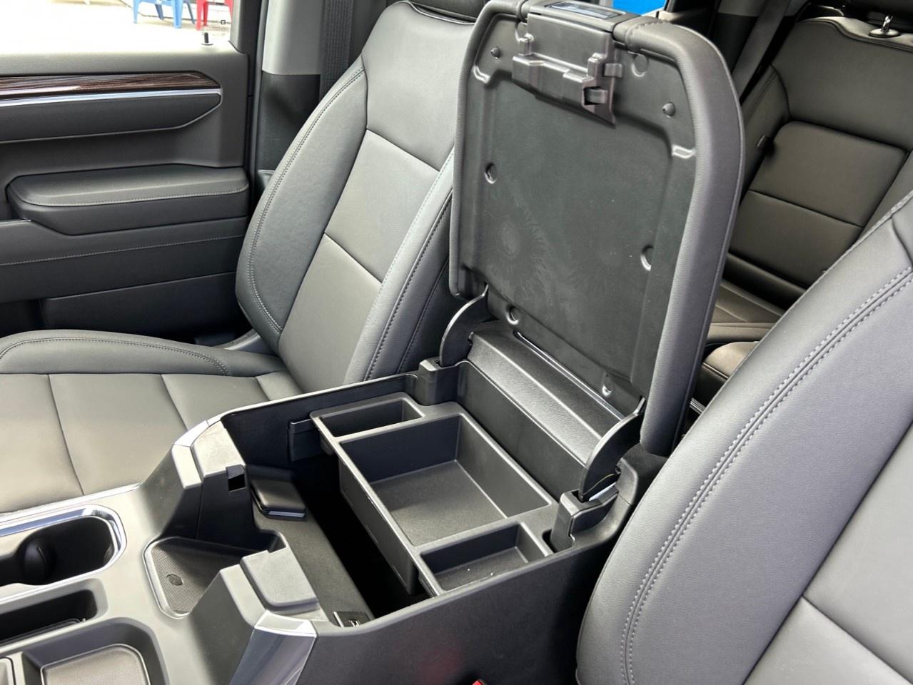 2026 Chevrolet Silverado 1500 Crew Cab Short Box 4-Wheel Drive RST Photo