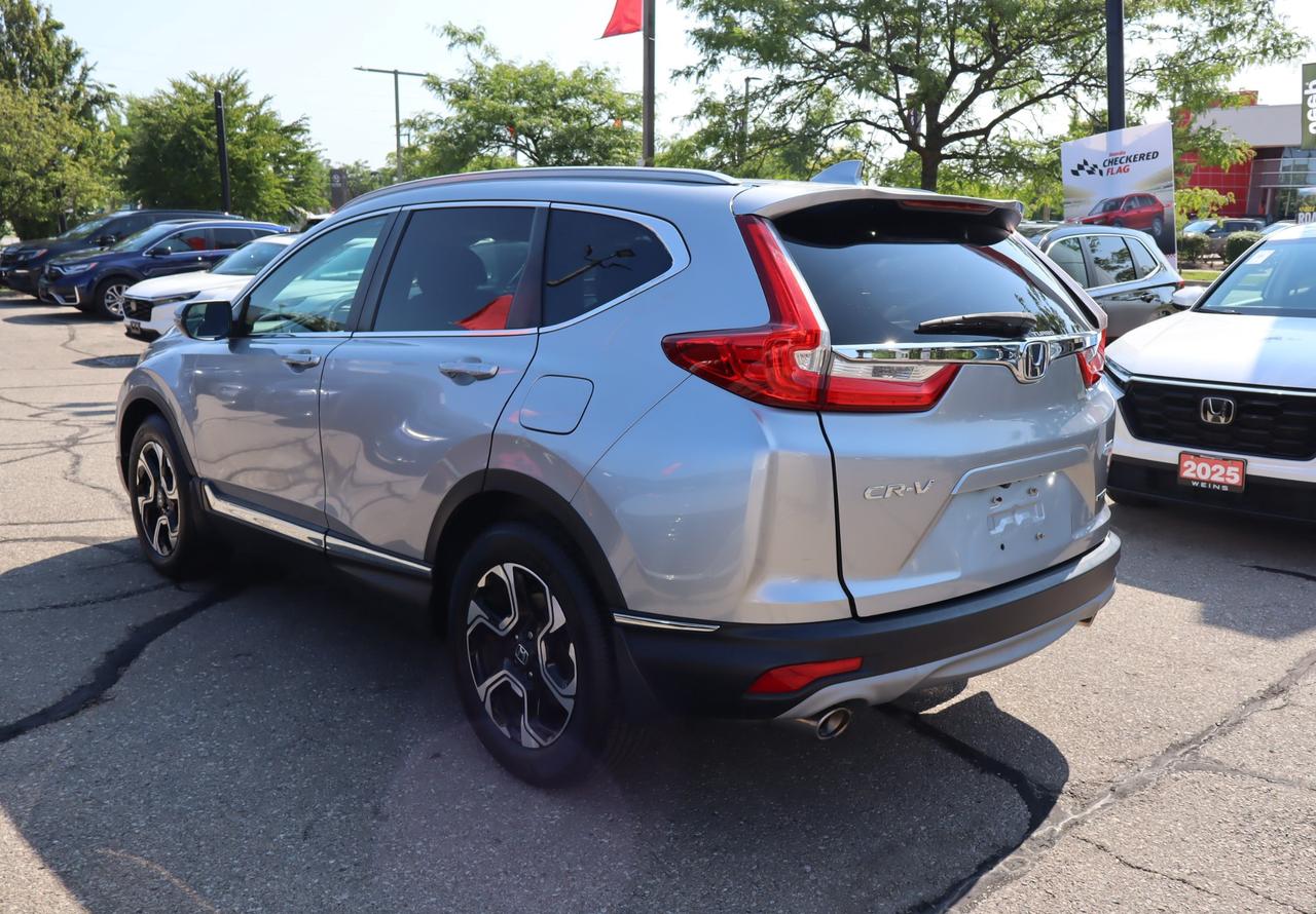 2018 Honda CR-V Touring 4dr All-wheel Drive Photo2
