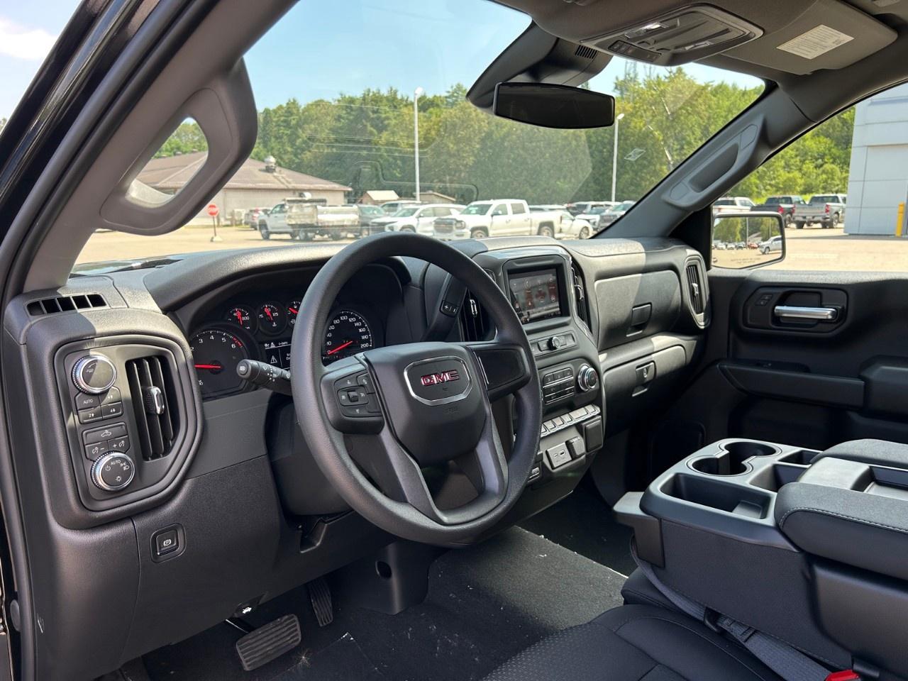 2026 GMC Sierra 1500 Crew Cab Short Box 4-Wheel Drive Pro Photo