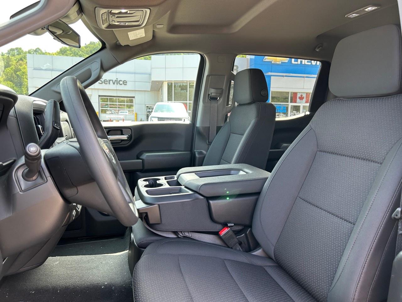 2026 GMC Sierra 1500 Crew Cab Short Box 4-Wheel Drive Pro Photo