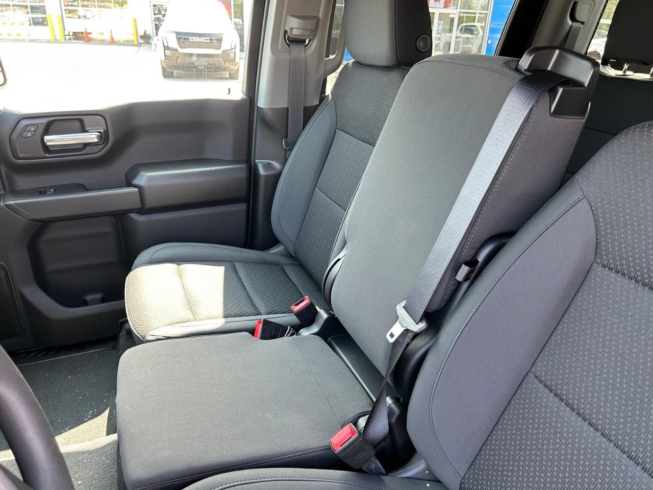 2026 GMC Sierra 1500 Crew Cab Short Box 4-Wheel Drive Pro Photo