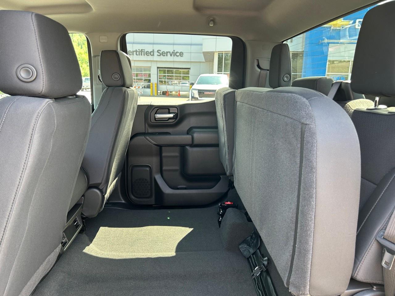 2026 GMC Sierra 1500 Crew Cab Short Box 4-Wheel Drive Pro Photo