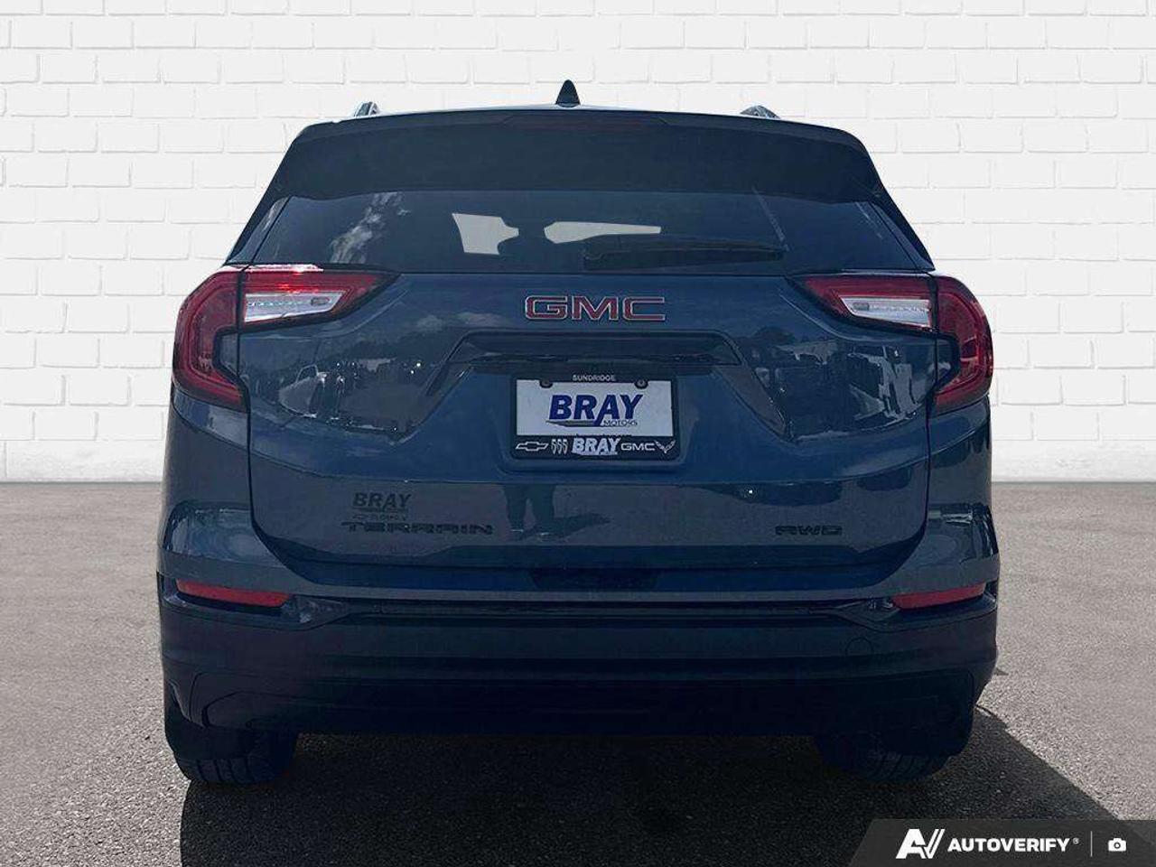 2024 GMC Terrain BRAY ORIGINAL. HD REAR VISION CAMERA. LUGGAGE RACK SIDE RAILS. POWER LIFTGATE. GMC PRO SAFETY PKG. Photo