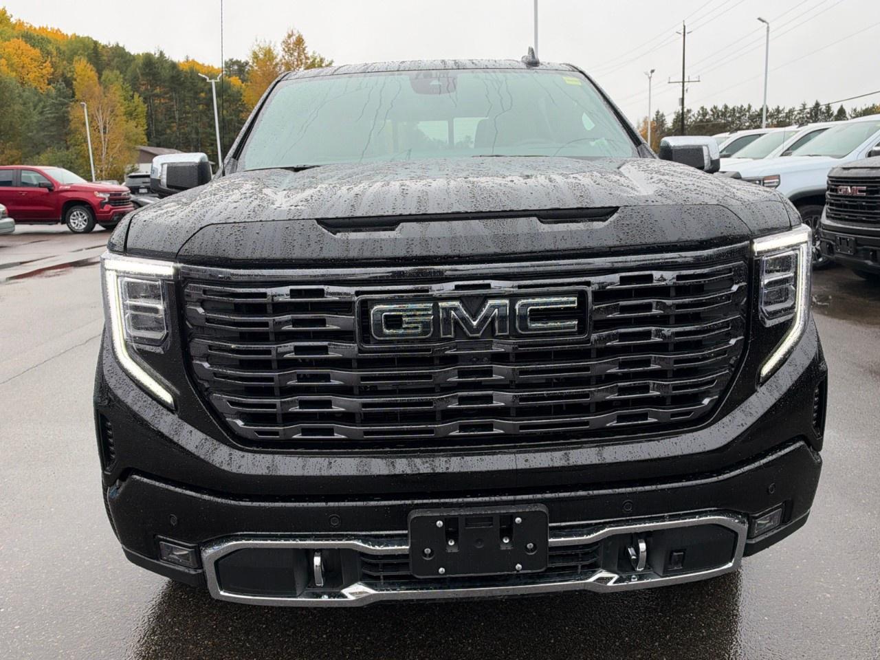 2026 GMC Sierra 1500 Crew Cab Short Box 4-Wheel Drive Denali Ultimate Photo2
