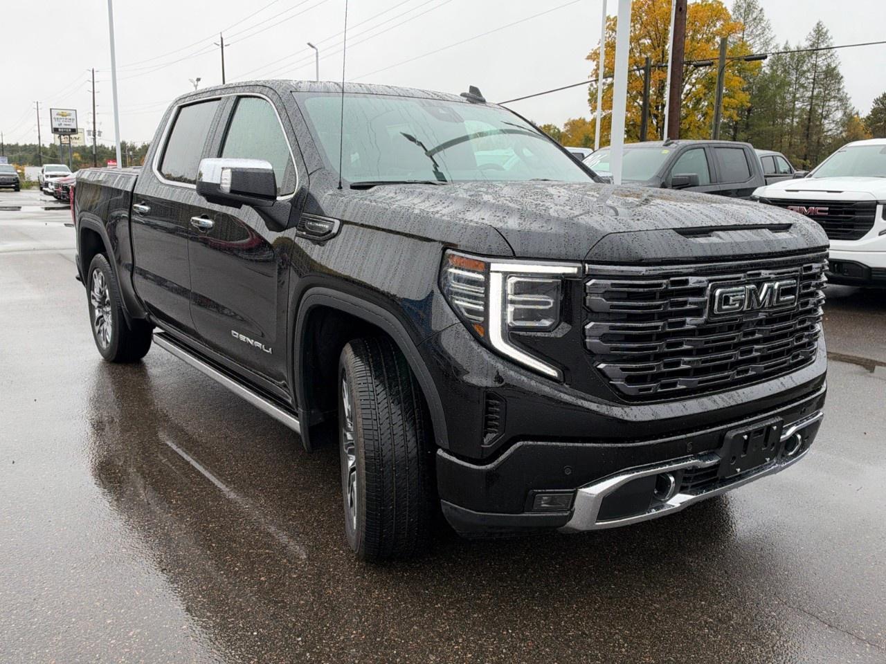 2026 GMC Sierra 1500 Crew Cab Short Box 4-Wheel Drive Denali Ultimate Photo5