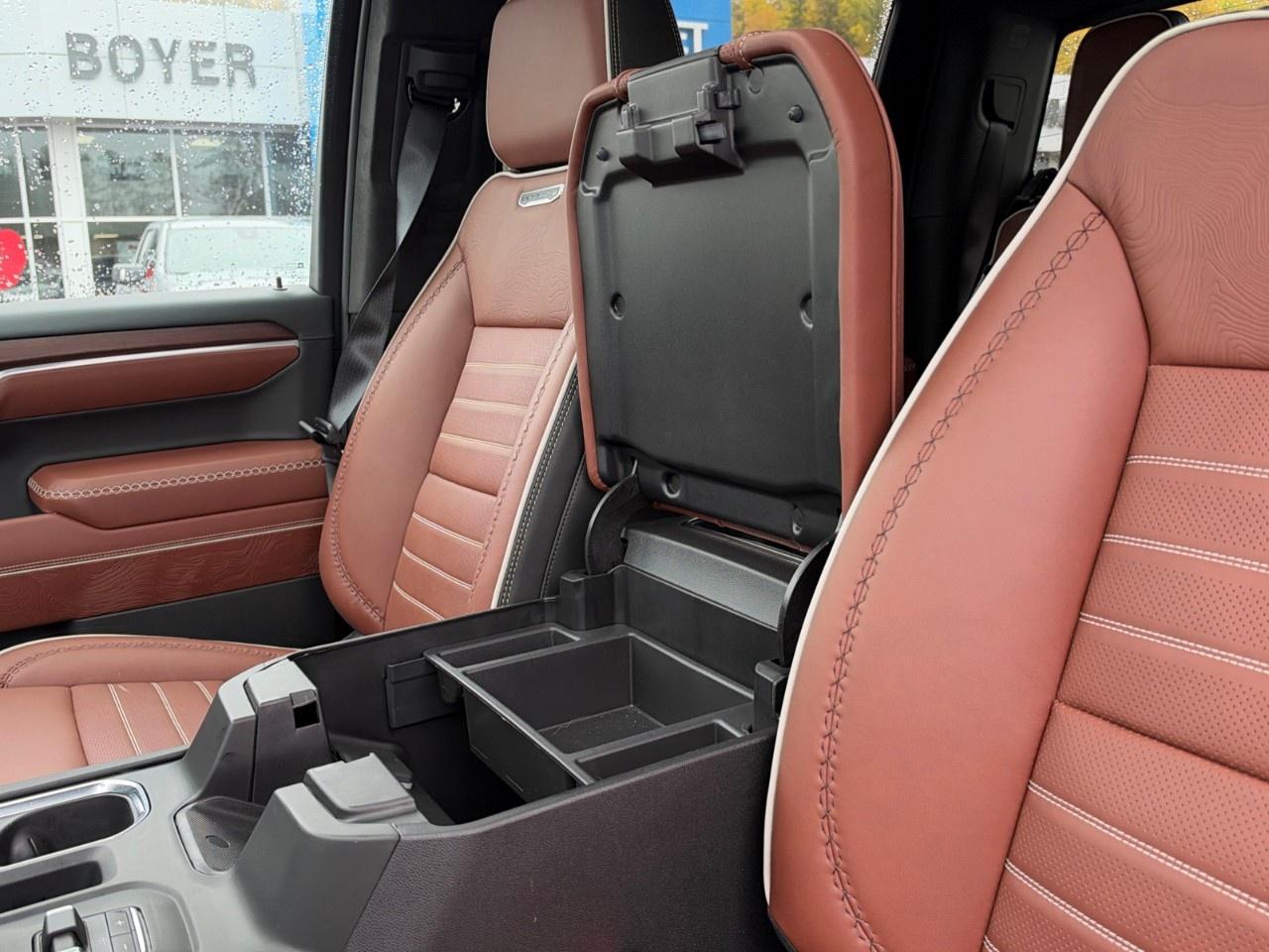 2026 GMC Sierra 1500 Crew Cab Short Box 4-Wheel Drive Denali Ultimate Photo