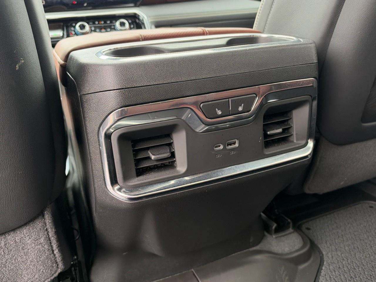2026 GMC Sierra 1500 Crew Cab Short Box 4-Wheel Drive Denali Ultimate Photo
