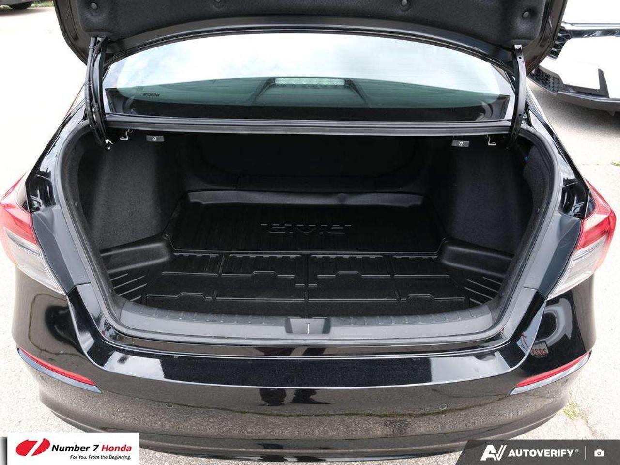 2024 Honda Civic Touring *EXTENDED POWERTRAIN  WARRANTY Photo