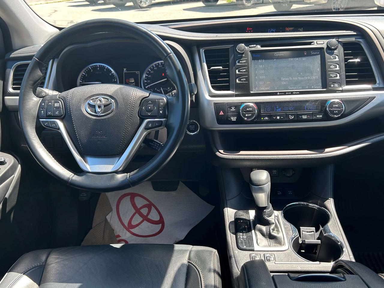 2018 Toyota Highlander XLE Photo