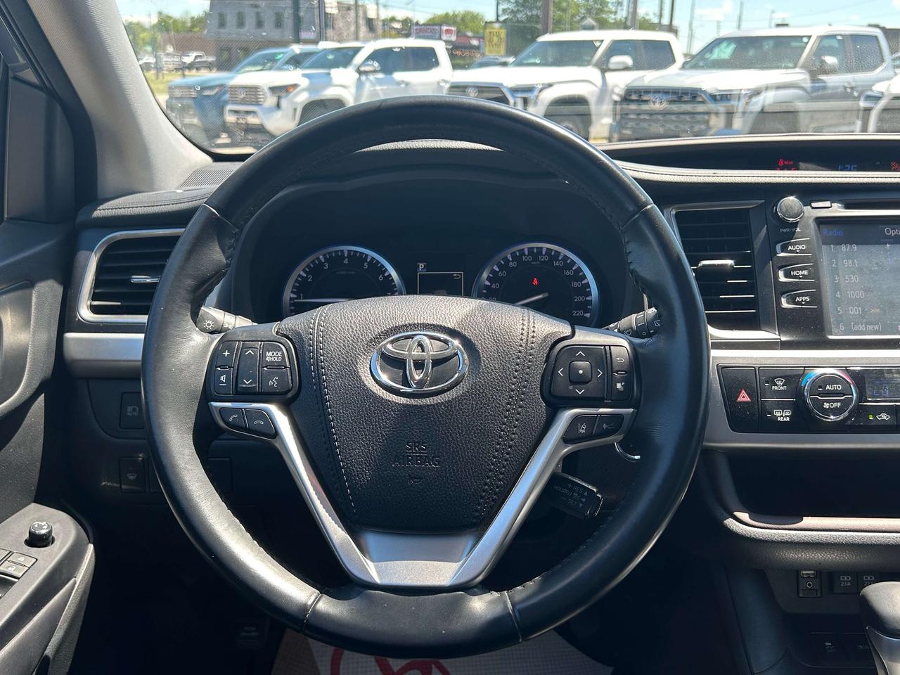 2018 Toyota Highlander XLE Photo